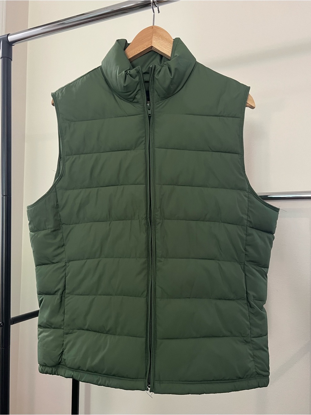 Banana Republic Puffer Vest